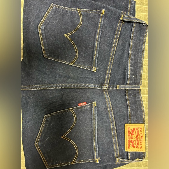 Levi’s skinny leg - Picture 1 of 2